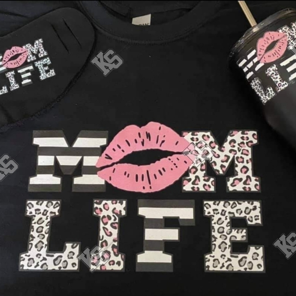 Mom Life Tee